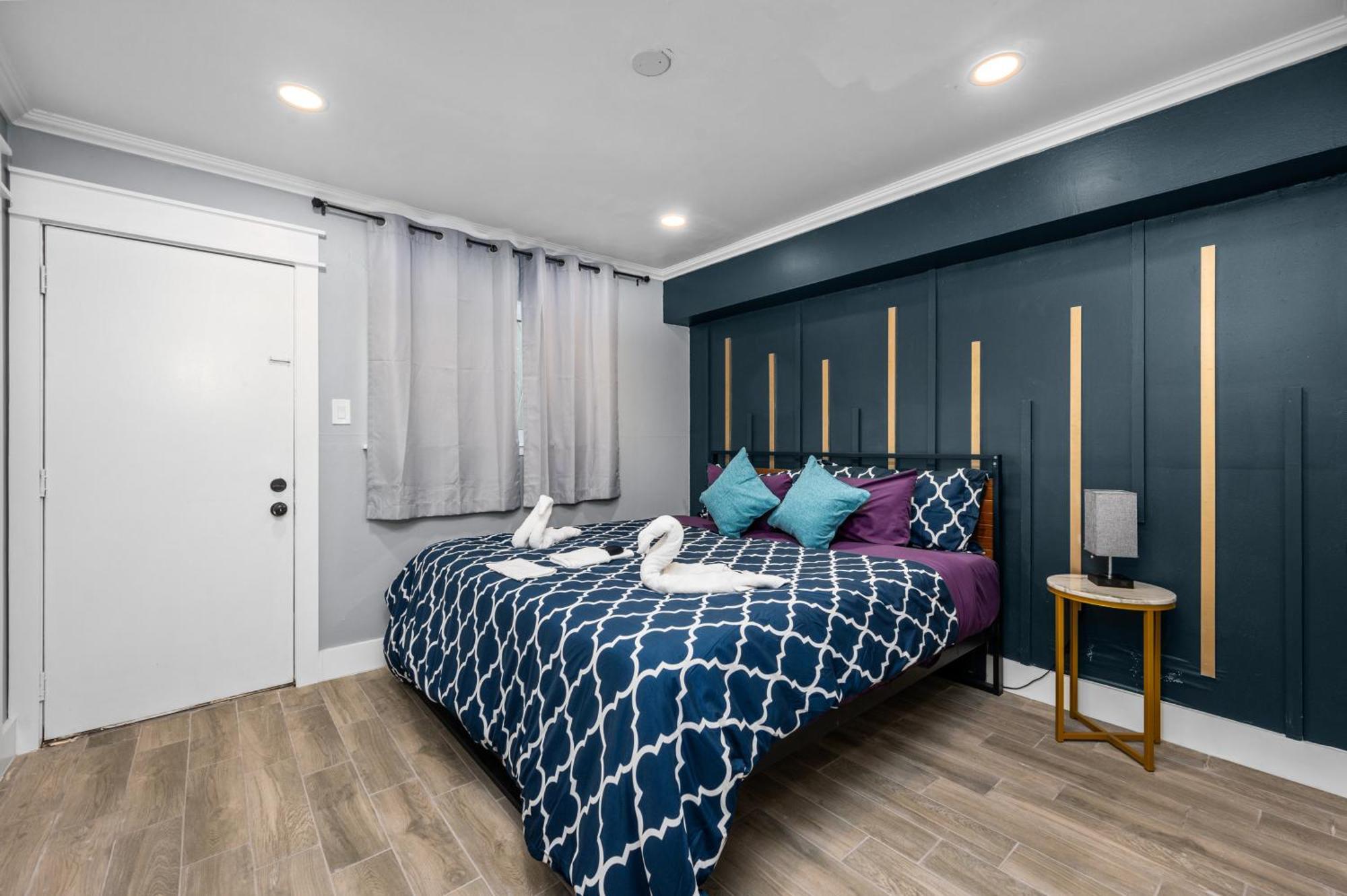 Апартаменты Bright & Airy Apt Close To Everything With Free Park Хьюстон Экстерьер фото